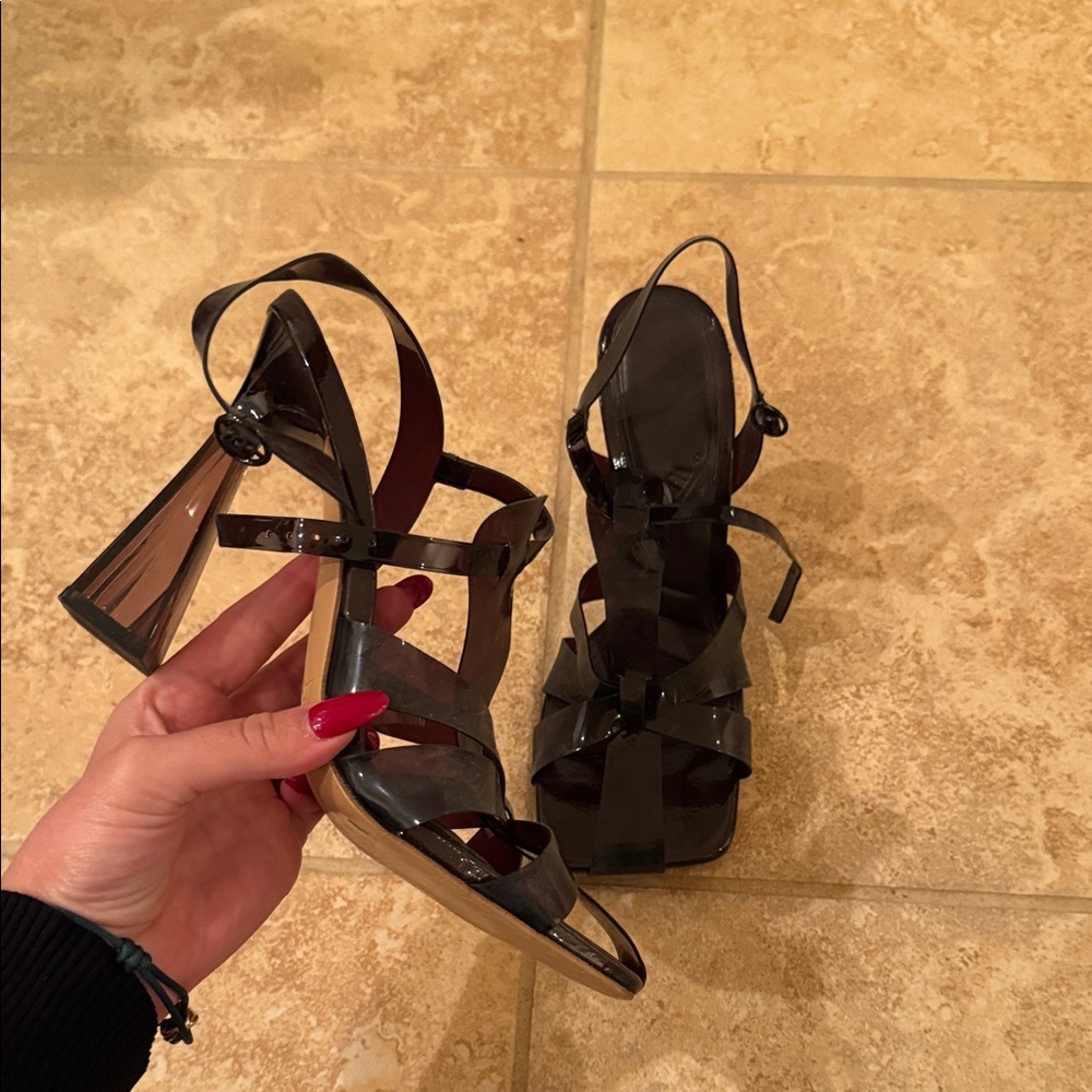 Elegant brown Strappy Heels